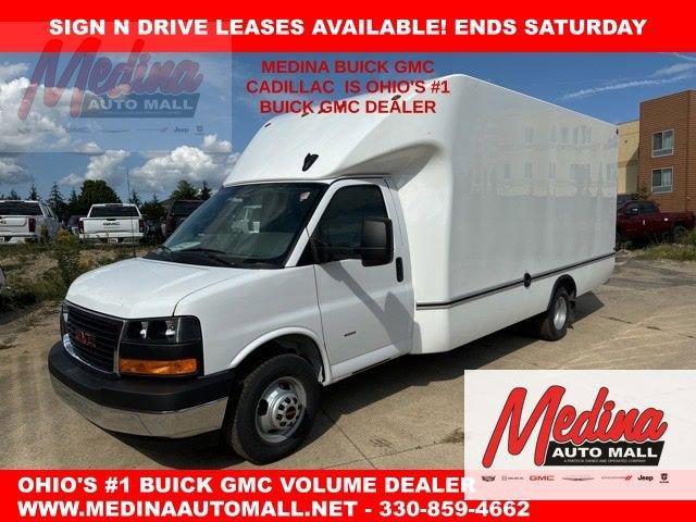 2024 GMC Savana Cutaway 3500 Vehicle Photo in MEDINA, OH 44256-9631