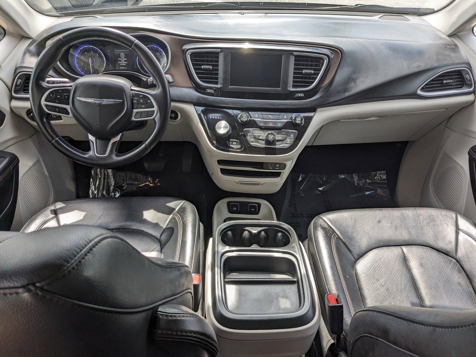 2018 Chrysler Pacifica Vehicle Photo in Tampa, FL 33614