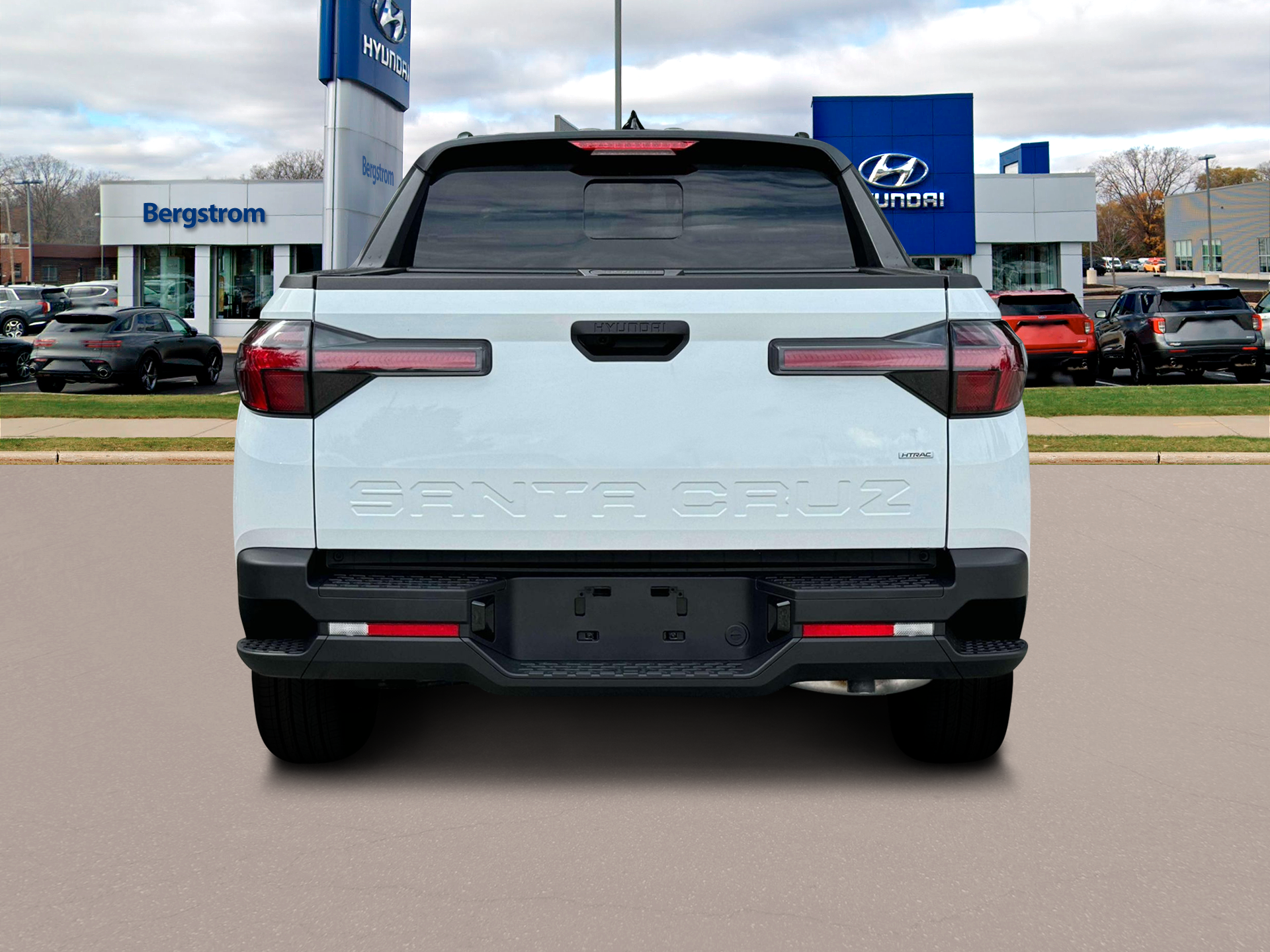 2025 Hyundai SANTA CRUZ Vehicle Photo in Green Bay, WI 54304