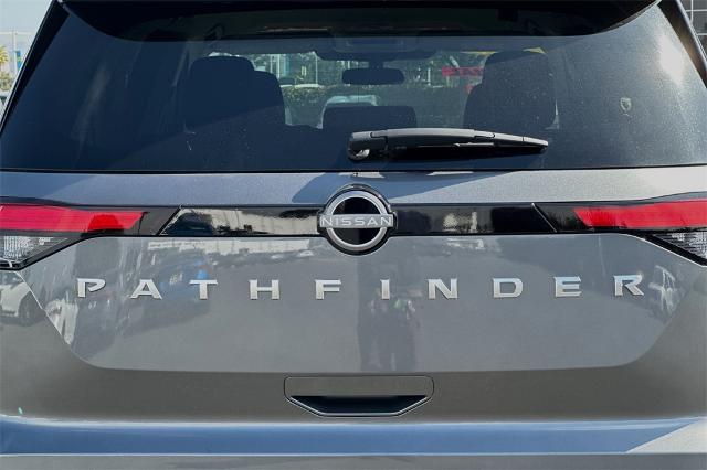 2024 Nissan Pathfinder Vehicle Photo in Salinas, CA 93907