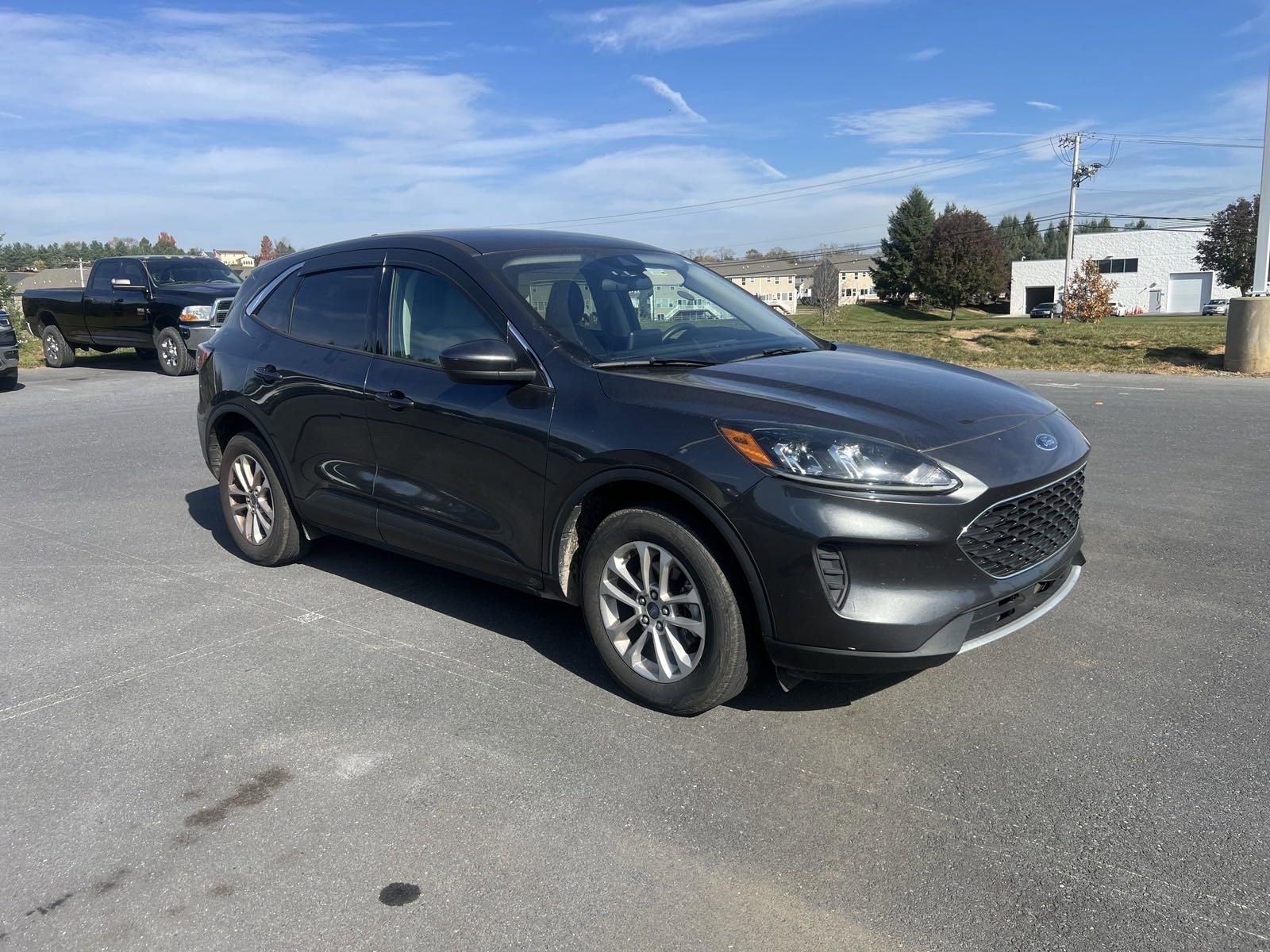 2020 Ford Escape Vehicle Photo in Mechanicsburg, PA 17050-1707