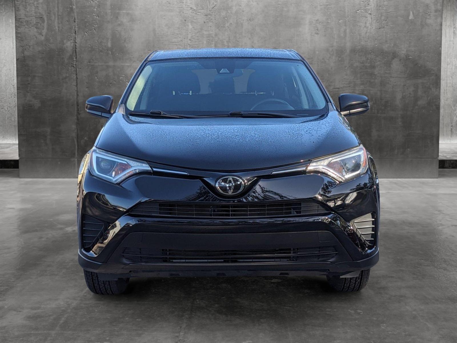 2018 Toyota RAV4 Vehicle Photo in Tampa, FL 33614