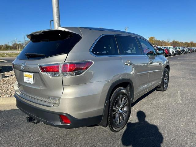 2016 Toyota Highlander Vehicle Photo in COLUMBIA, MO 65203-3903