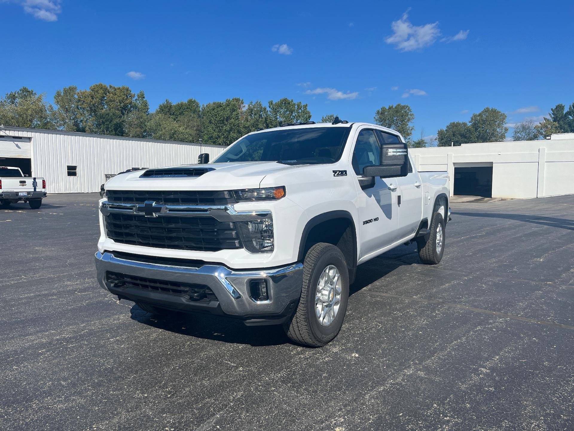 2025 Chevrolet Silverado 3500 HD Vehicle Photo in CLARE, MI 48617-9414