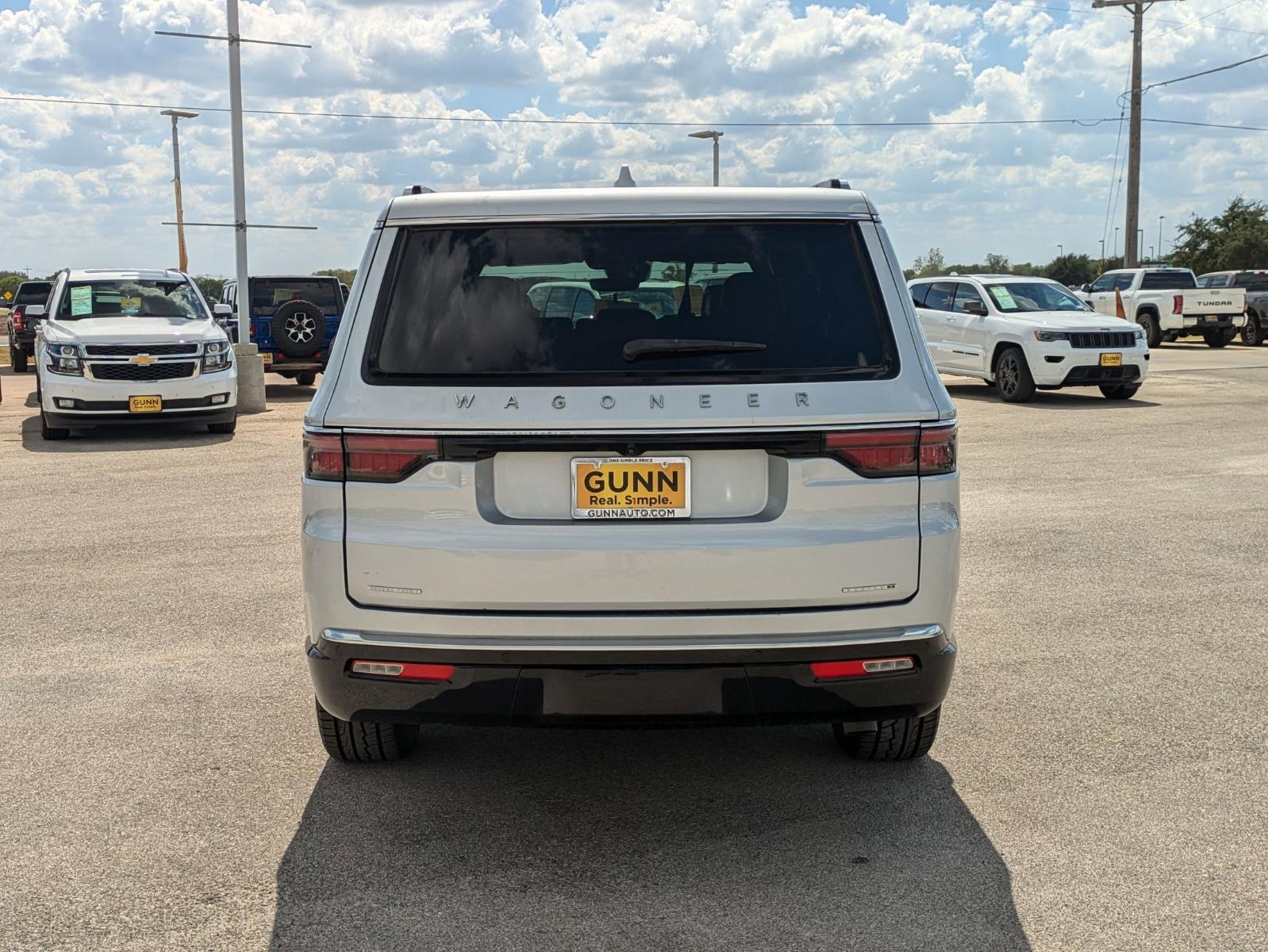 2022 Jeep Wagoneer Vehicle Photo in Seguin, TX 78155