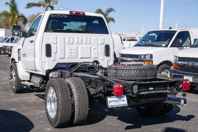 2023 Chevrolet Silverado Chassis Cab Vehicle Photo in VENTURA, CA 93003-8585