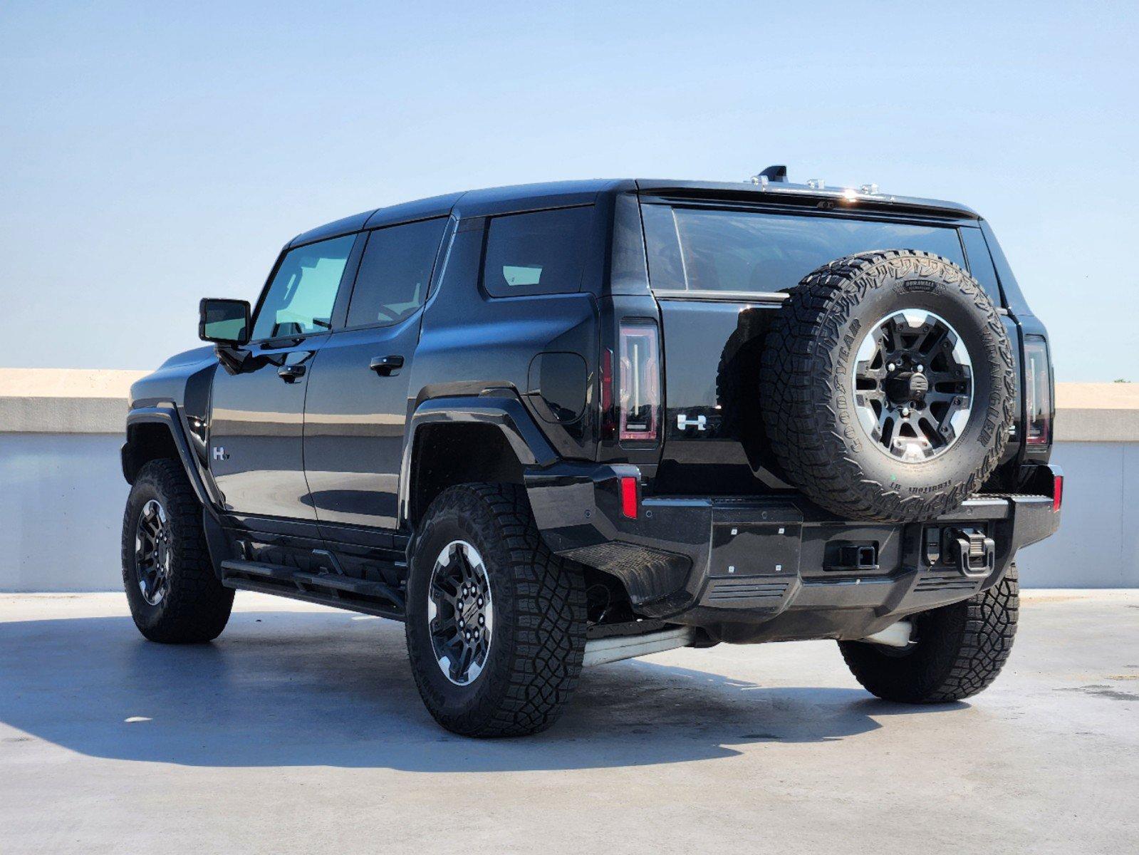 2024 GMC HUMMER EV SUV Vehicle Photo in DALLAS, TX 75209-3016