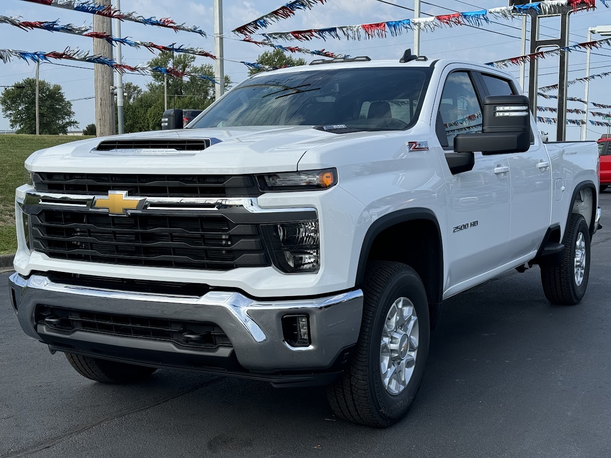 2024 Chevrolet Silverado 2500 HD Vehicle Photo in BOONVILLE, IN 47601-9633