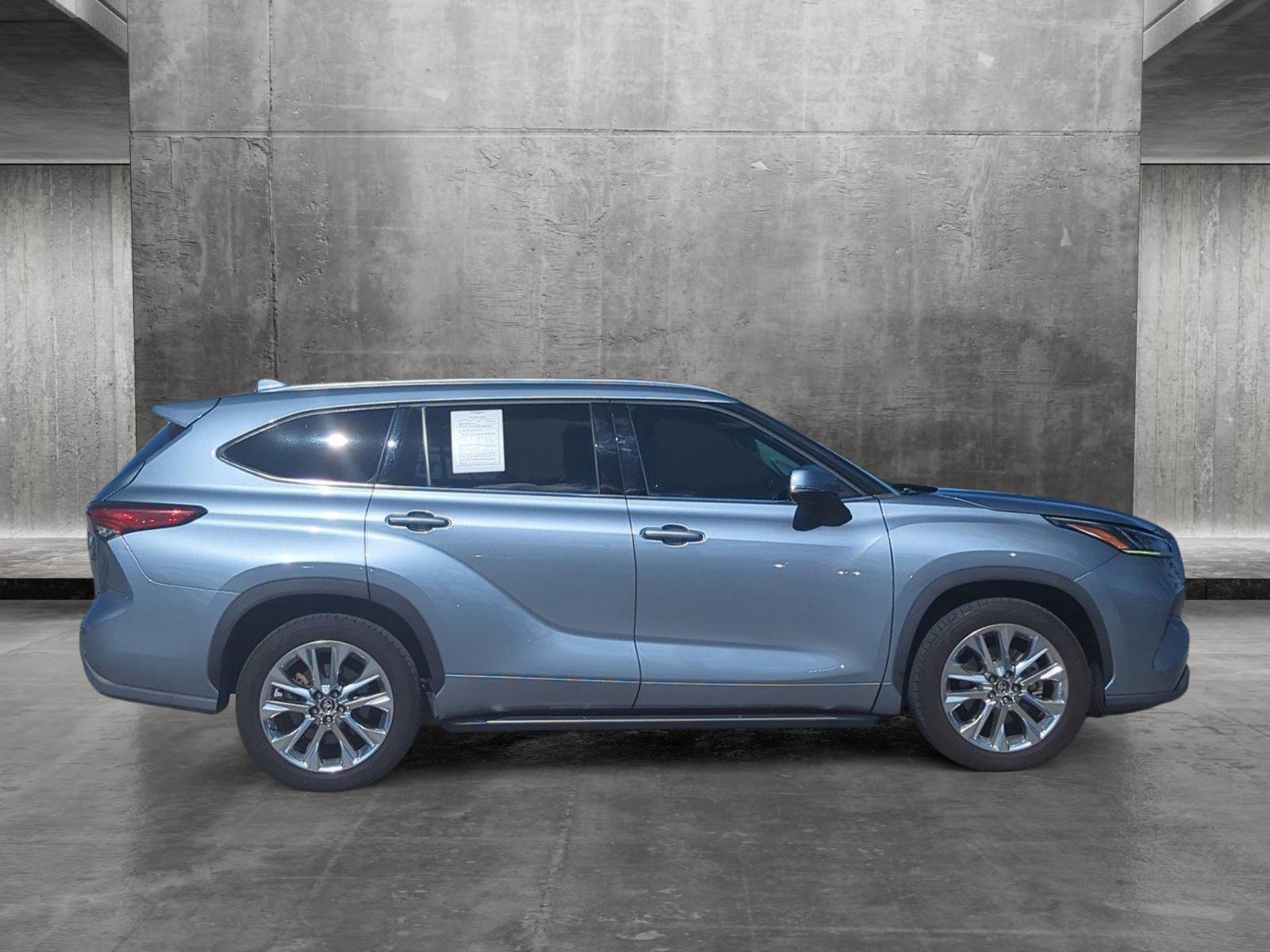 2020 Toyota Highlander Vehicle Photo in Margate, FL 33063