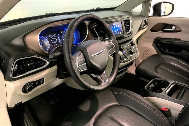 2020 Chrysler Voyager Vehicle Photo in Kansas City, MO 64114