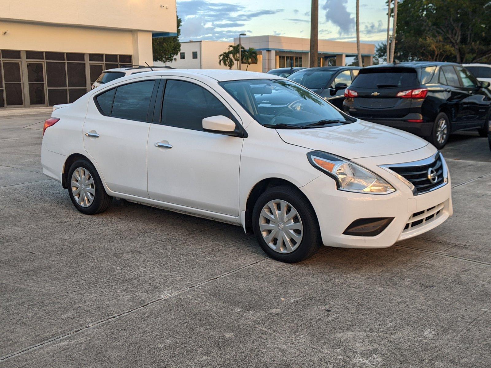 2017 Nissan Versa Sedan Vehicle Photo in PEMBROKE PINES, FL 33024-6534