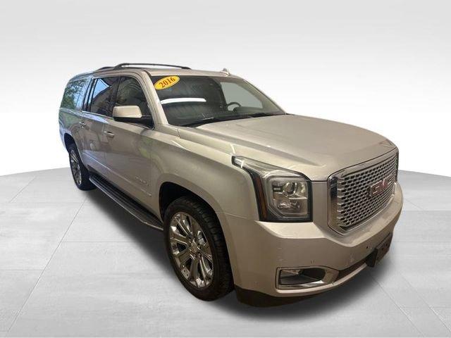 2016 GMC Yukon XL Vehicle Photo in MEDINA, OH 44256-9631