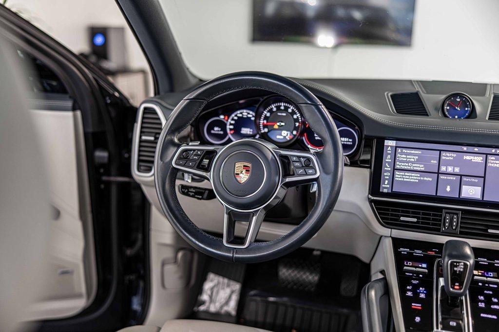 2021 Porsche Cayenne Vehicle Photo in Plainfield, IL 60586