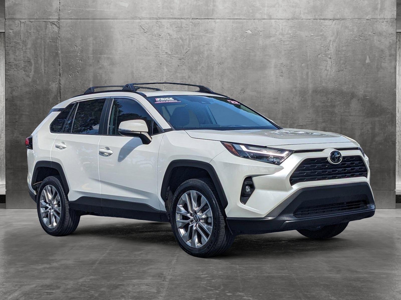 2022 Toyota RAV4 Vehicle Photo in GREENACRES, FL 33463-3207