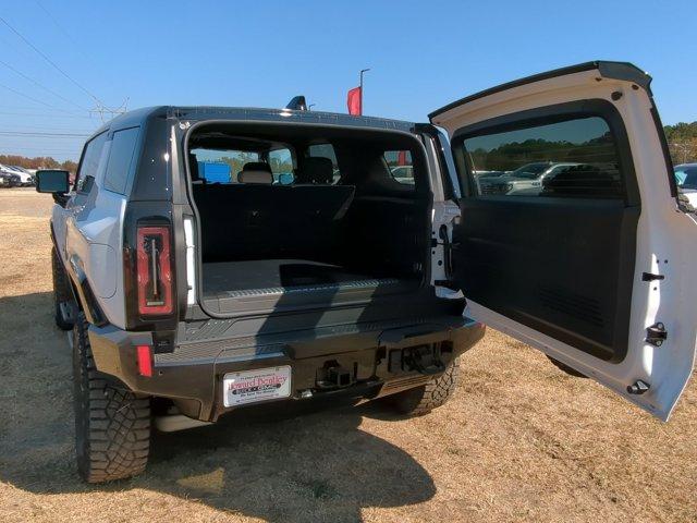 2025 GMC HUMMER EV SUV Vehicle Photo in ALBERTVILLE, AL 35950-0246