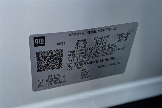 2025 Buick Enclave Vehicle Photo in ELK GROVE, CA 95757-8703