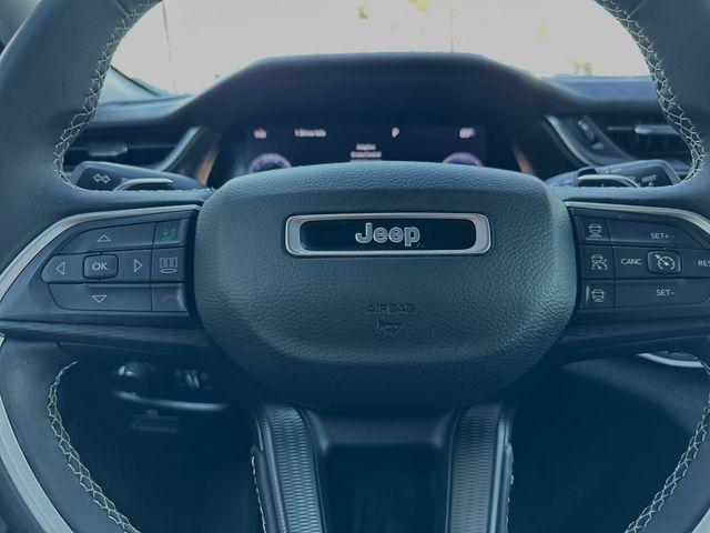 2023 Jeep Grand Cherokee L Vehicle Photo in RIVERSIDE, CA 92504-4106