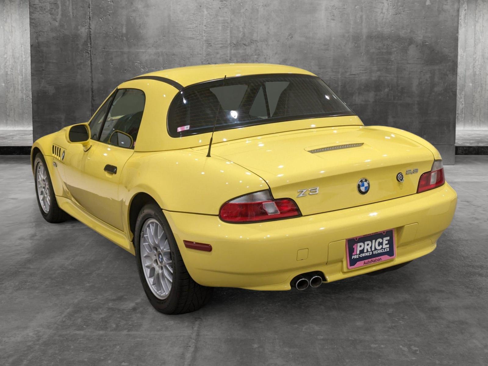 2000 BMW Z3 2.8L Vehicle Photo in Rockville, MD 20852