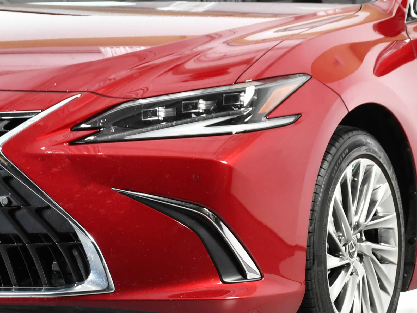 2022 Lexus ES 300h Vehicle Photo in DALLAS, TX 75235