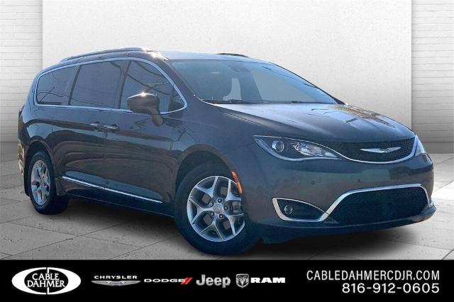 2020 Chrysler Pacifica Vehicle Photo in Kansas City, MO 64114