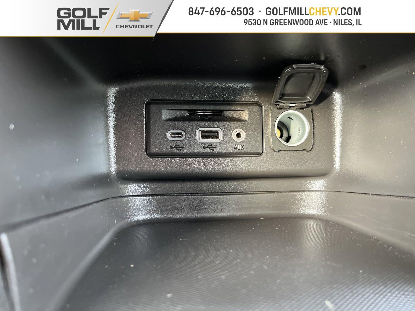 2023 Chevrolet Equinox Vehicle Photo in Saint Charles, IL 60174