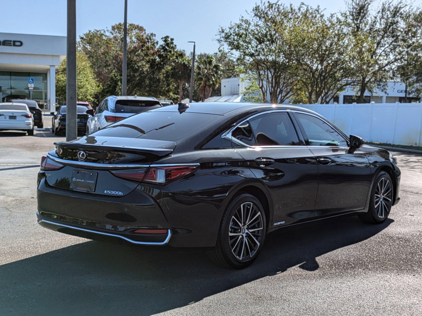 2022 Lexus ES 300h Vehicle Photo in Clearwater, FL 33761