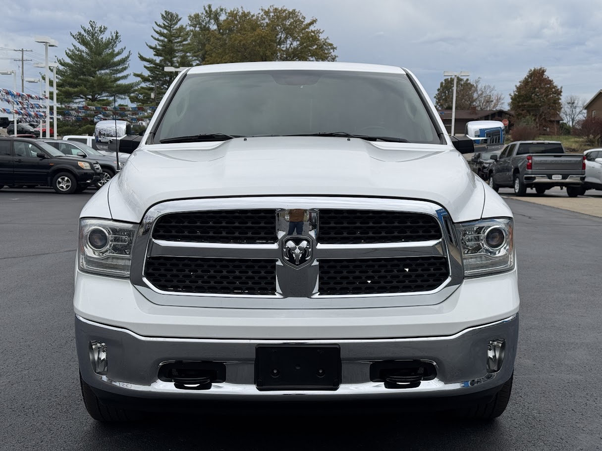 2016 Ram 1500 Vehicle Photo in BOONVILLE, IN 47601-9633