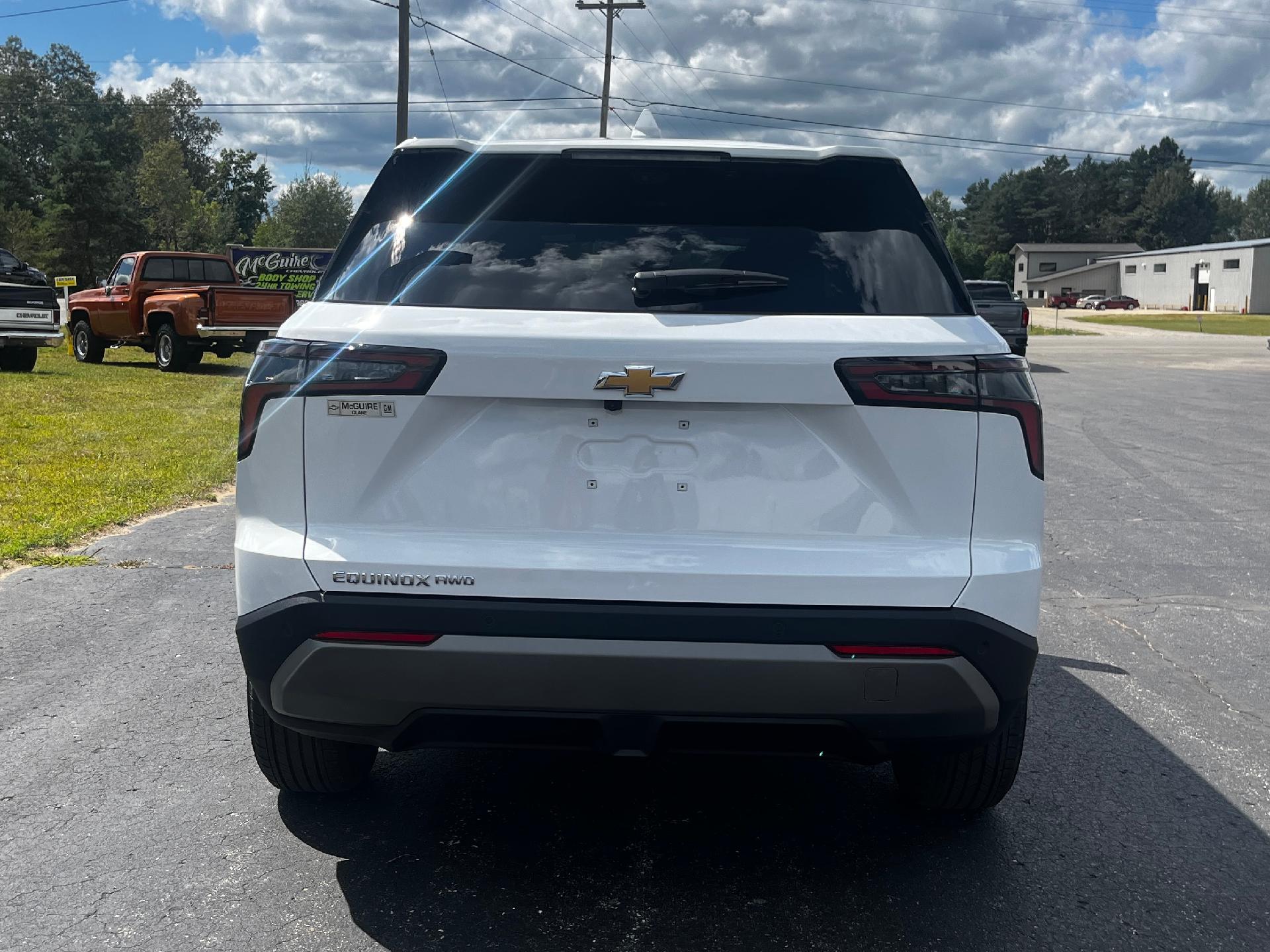 2025 Chevrolet Equinox Vehicle Photo in CLARE, MI 48617-9414