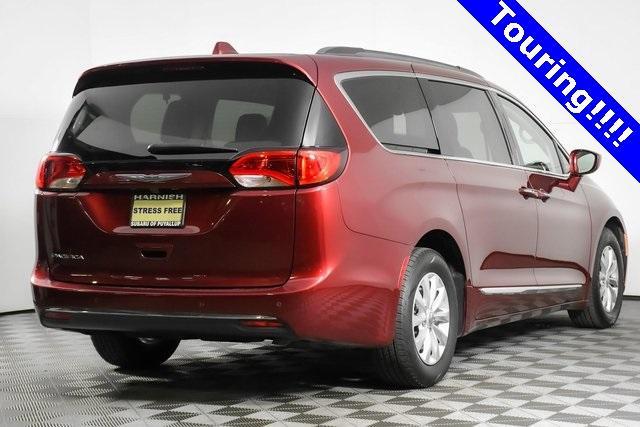 2017 Chrysler Pacifica Vehicle Photo in Puyallup, WA 98371