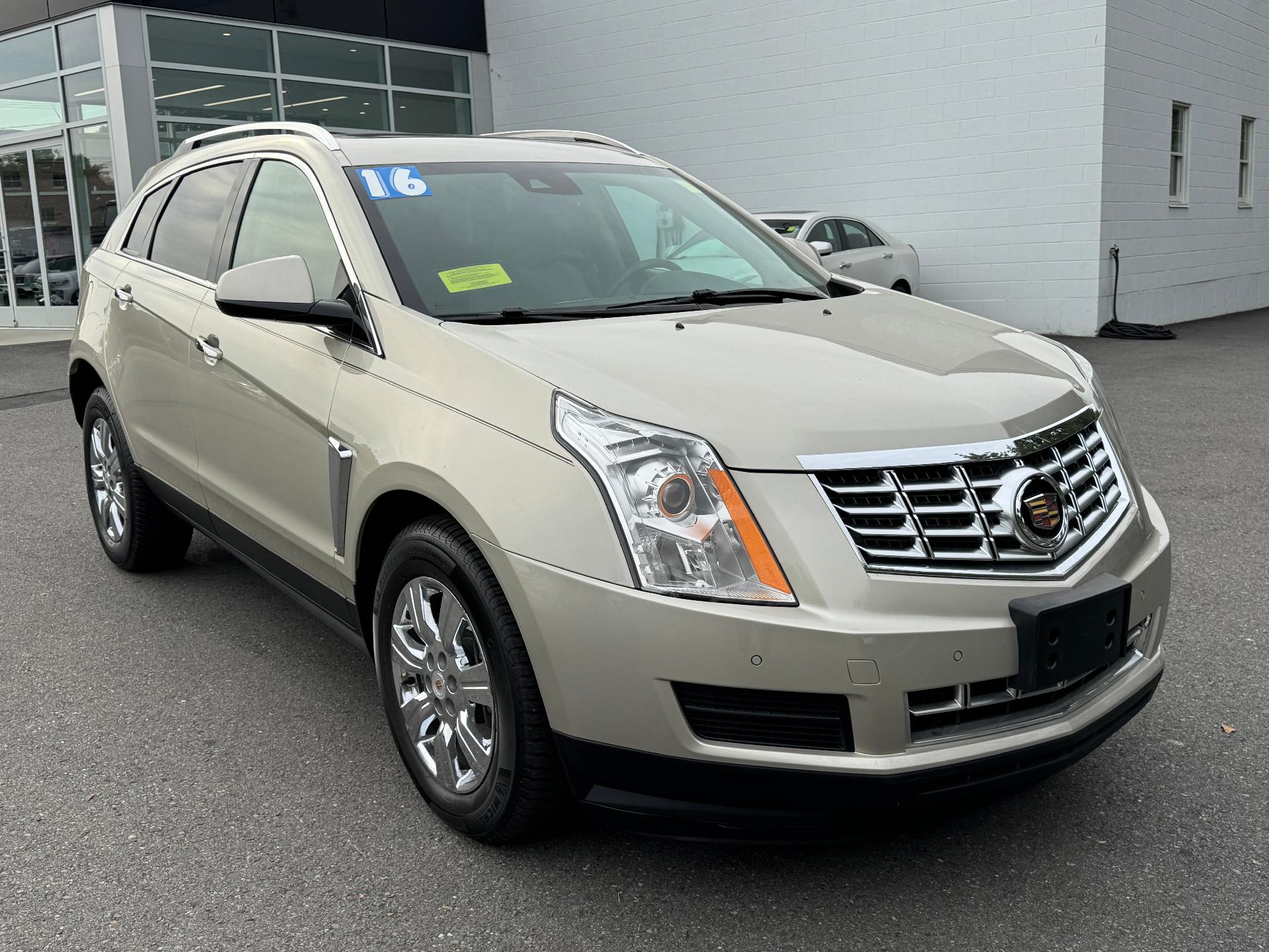 2016 Cadillac SRX Vehicle Photo in LEOMINSTER, MA 01453-2952