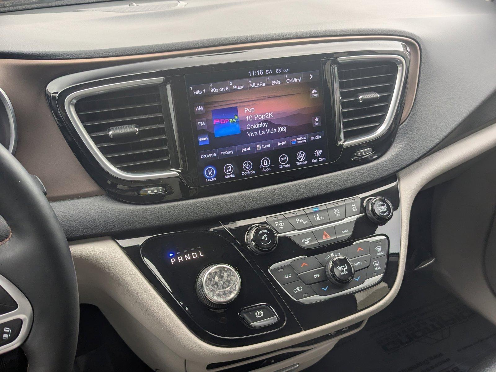 2017 Chrysler Pacifica Vehicle Photo in Towson, MD 21204