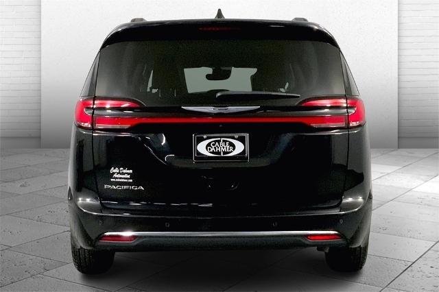 2022 Chrysler Pacifica Vehicle Photo in Kansas City, MO 64114