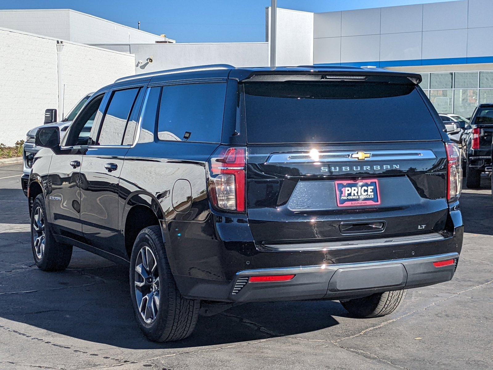 2023 Chevrolet Suburban Vehicle Photo in VALENCIA, CA 91355-1705