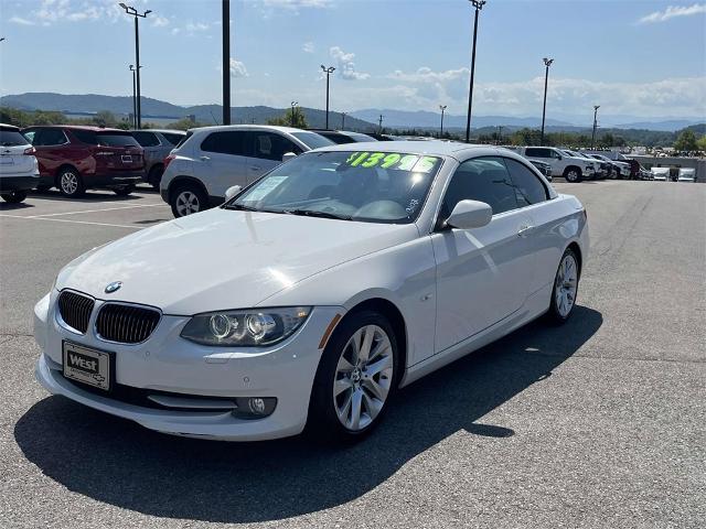 2013 BMW 3 Series Vehicle Photo in ALCOA, TN 37701-3235