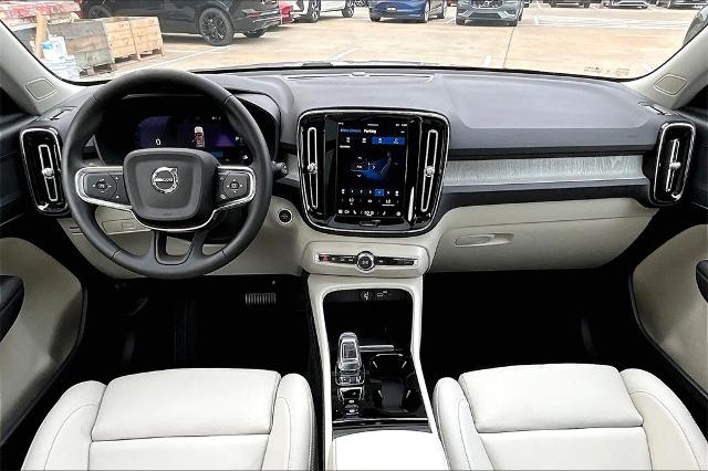 2024 Volvo XC40 Vehicle Photo in Houston, TX 77007