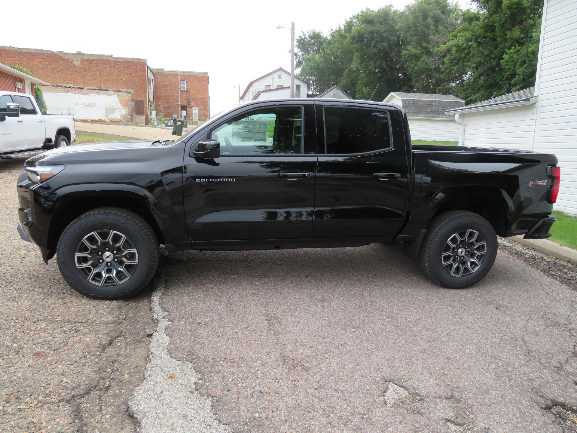 2024 Chevrolet Colorado Vehicle Photo in MAPLETON, IA 51034-1072