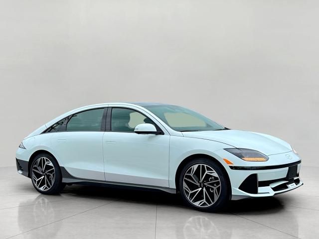 2024 Hyundai IONIQ 6 Vehicle Photo in Green Bay, WI 54304