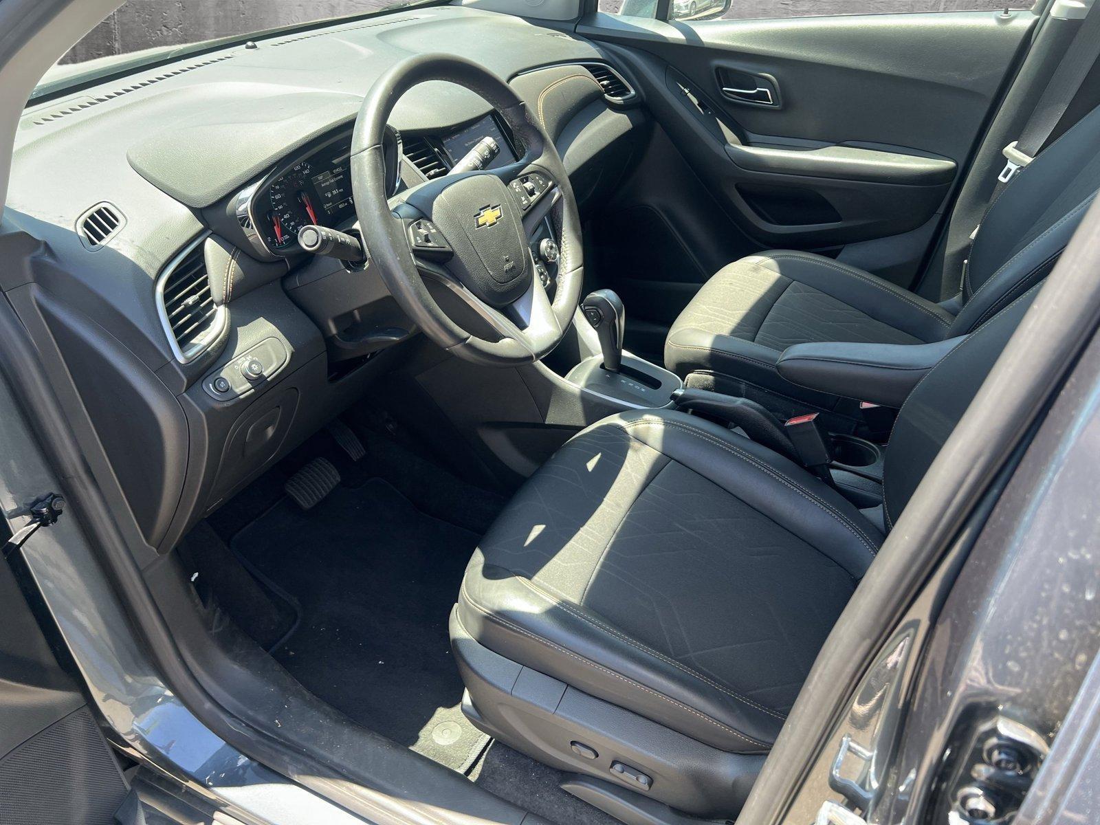 2022 Chevrolet Trax Vehicle Photo in VALENCIA, CA 91355-1705