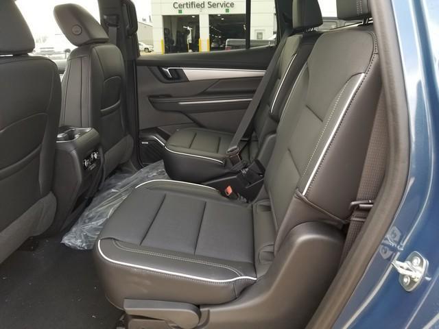 2025 Buick Enclave Vehicle Photo in ELYRIA, OH 44035-6349