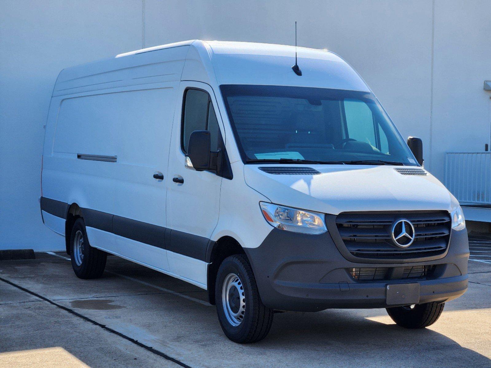 2024 Mercedes-Benz Sprinter Cargo Van Vehicle Photo in HOUSTON, TX 77079