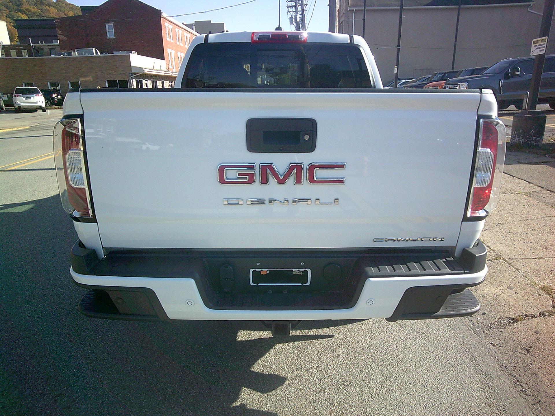 2022 GMC Canyon Vehicle Photo in KITTANNING, PA 16201-1536