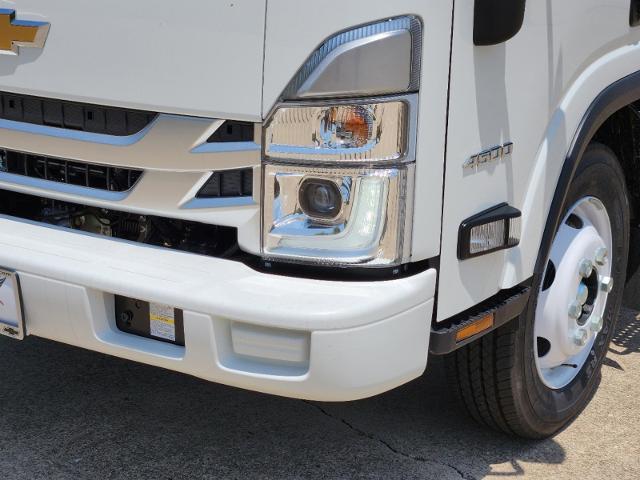 2024 Chevrolet Low Cab Forward 4500 Vehicle Photo in Weatherford, TX 76087