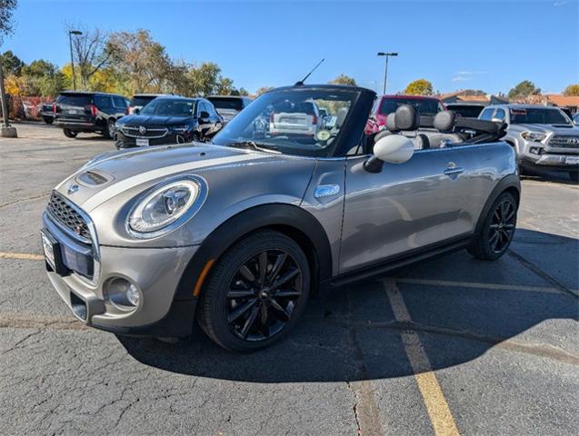 2018 MINI Convertible Vehicle Photo in AURORA, CO 80012-4011