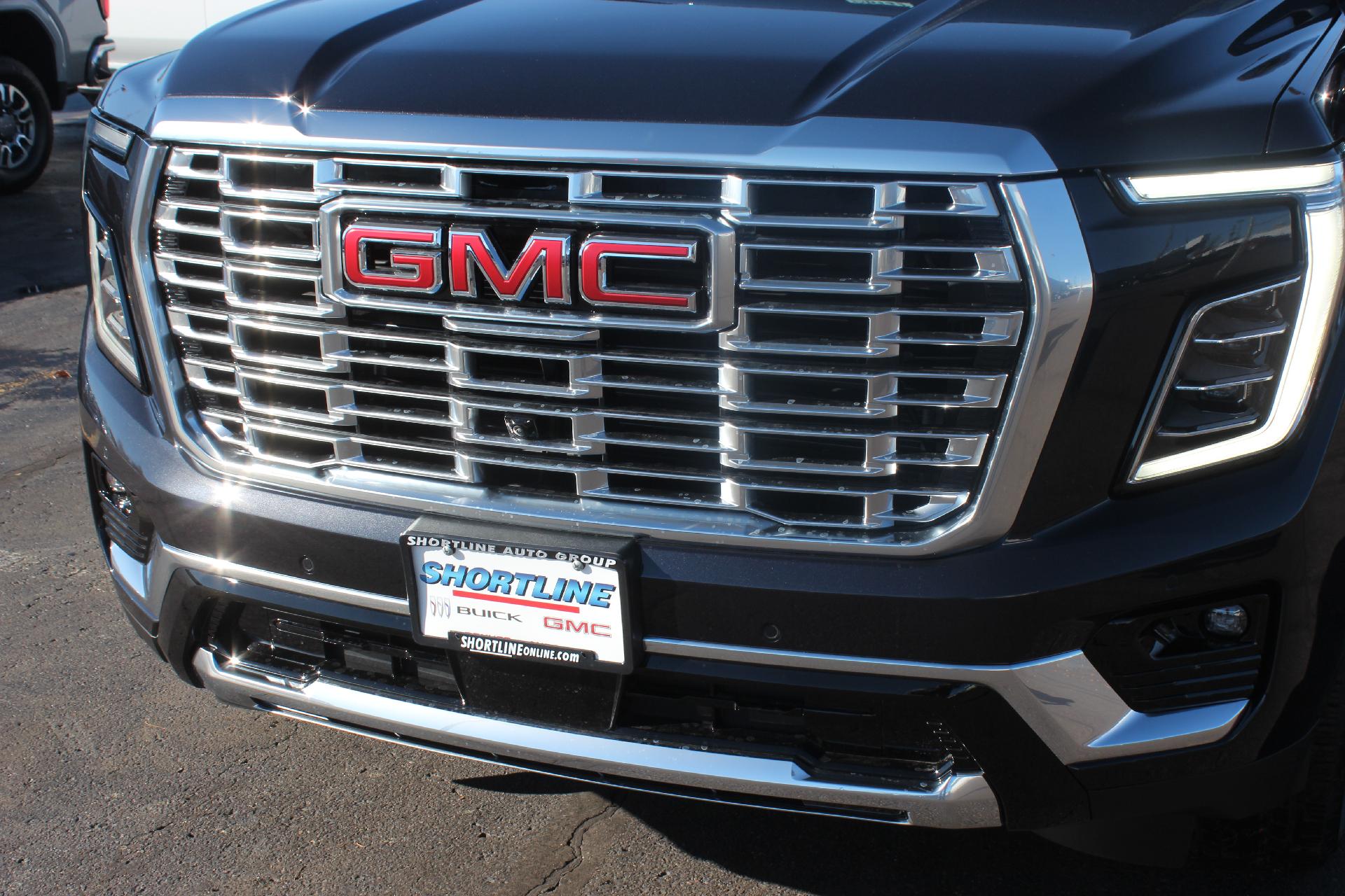 2025 GMC Yukon Vehicle Photo in AURORA, CO 80012-4011