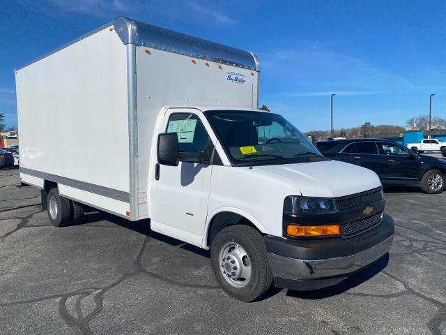 2023 Chevrolet Express Commercial Cutaway Vehicle Photo in HUDSON, MA 01749-2782