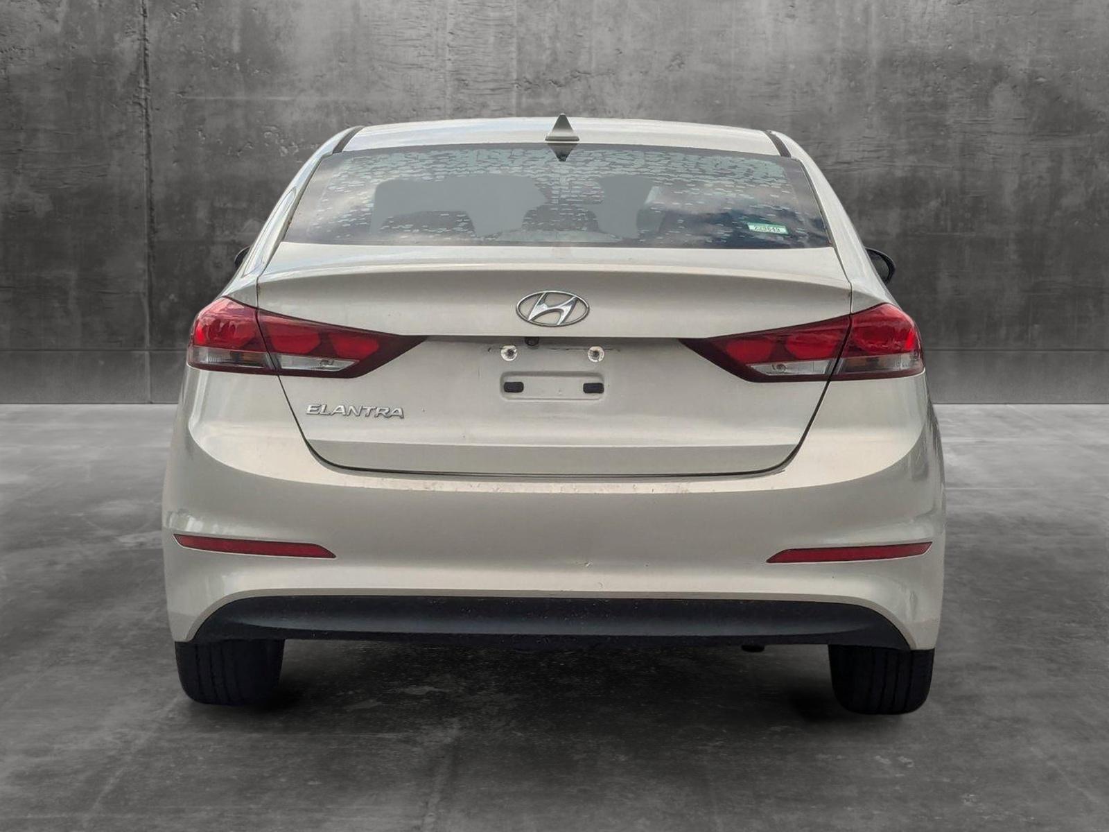 2017 Hyundai ELANTRA Vehicle Photo in St. Petersburg, FL 33713