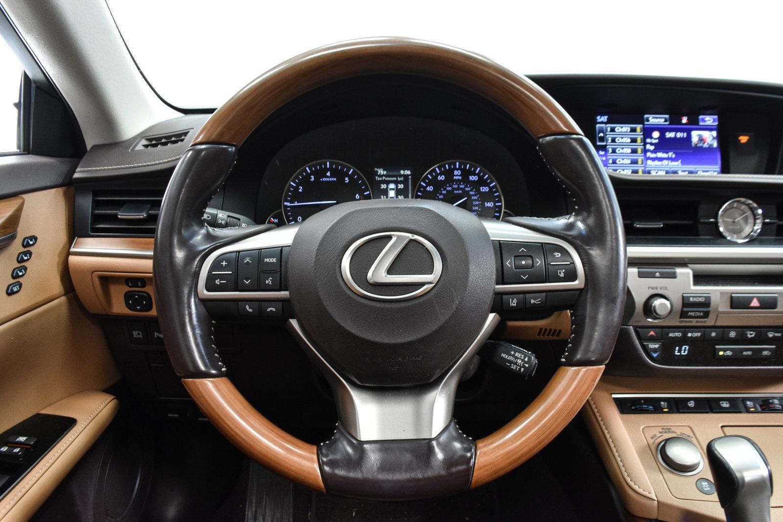 2016 Lexus ES 350 Vehicle Photo in DALLAS, TX 75235