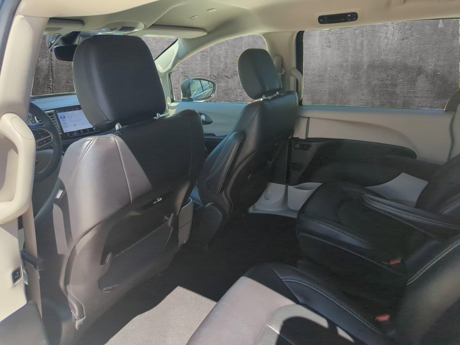 2022 Chrysler Pacifica Vehicle Photo in Pembroke Pines, FL 33027