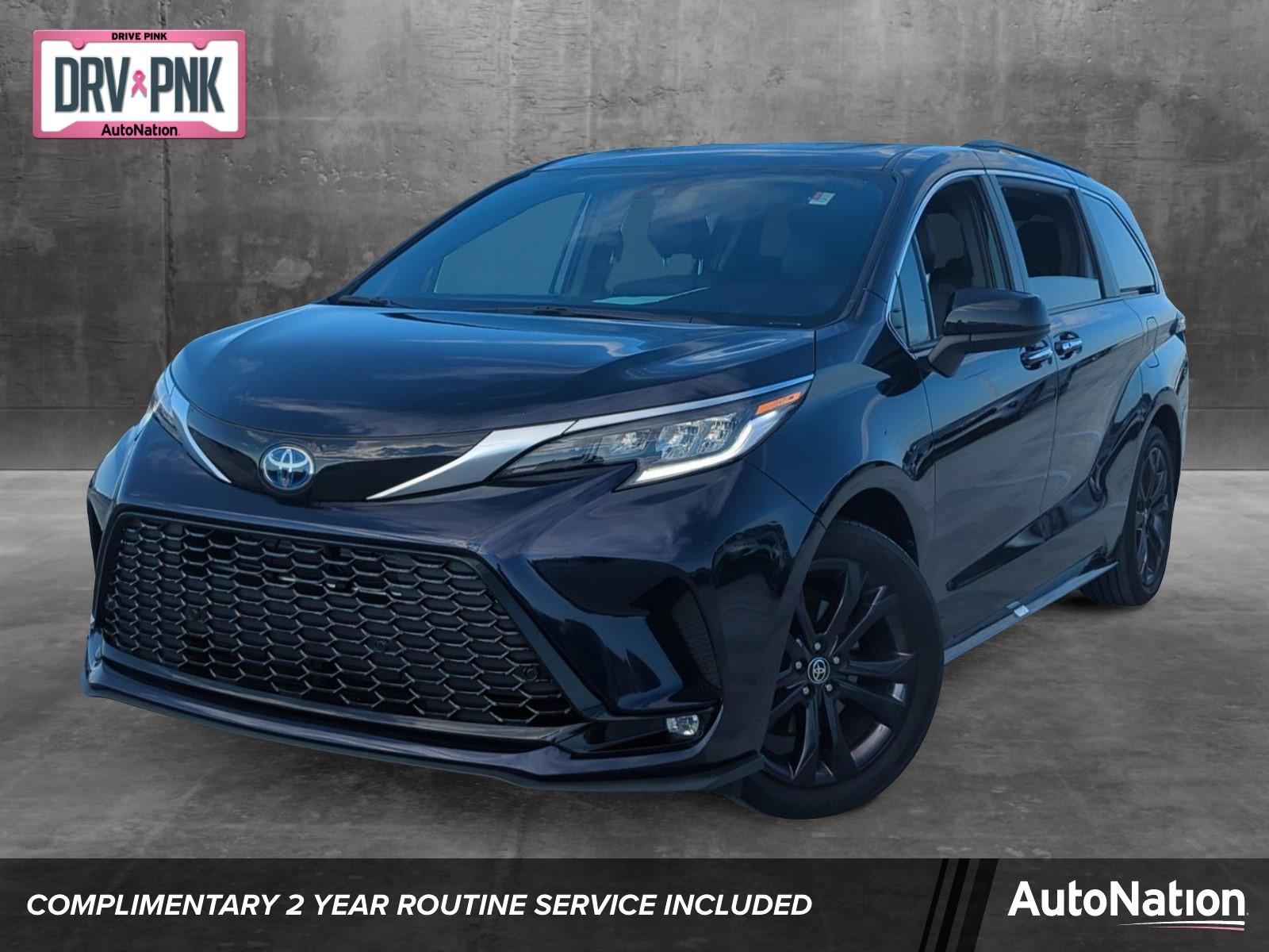 2022 Toyota Sienna Vehicle Photo in Ft. Myers, FL 33907