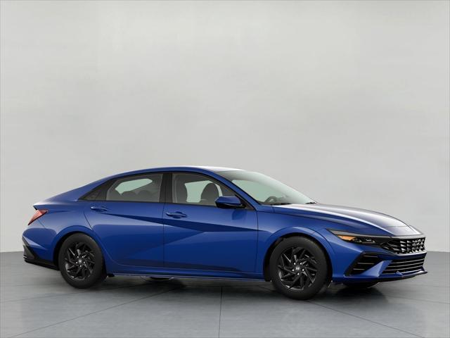 2024 Hyundai ELANTRA Vehicle Photo in Green Bay, WI 54304